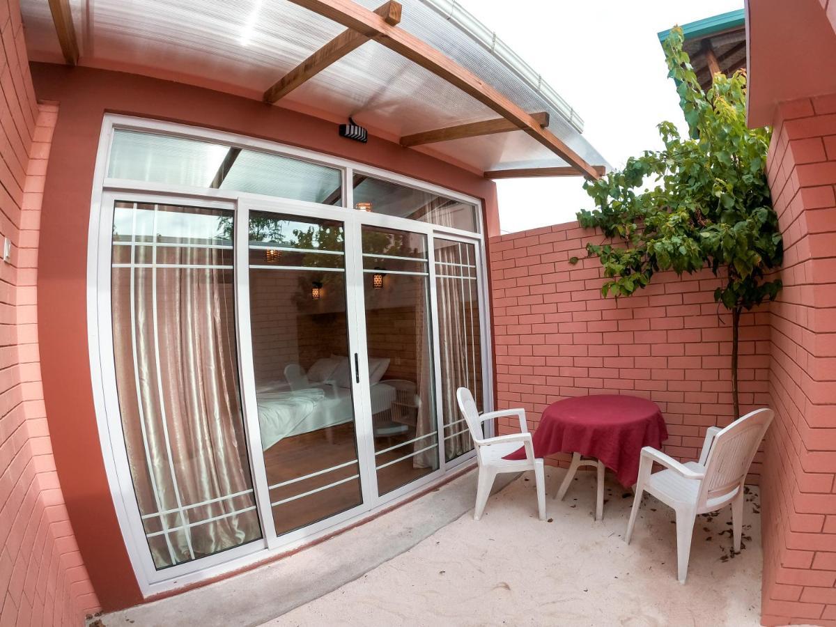 New Breeze Thoddoo Inn Εξωτερικό φωτογραφία